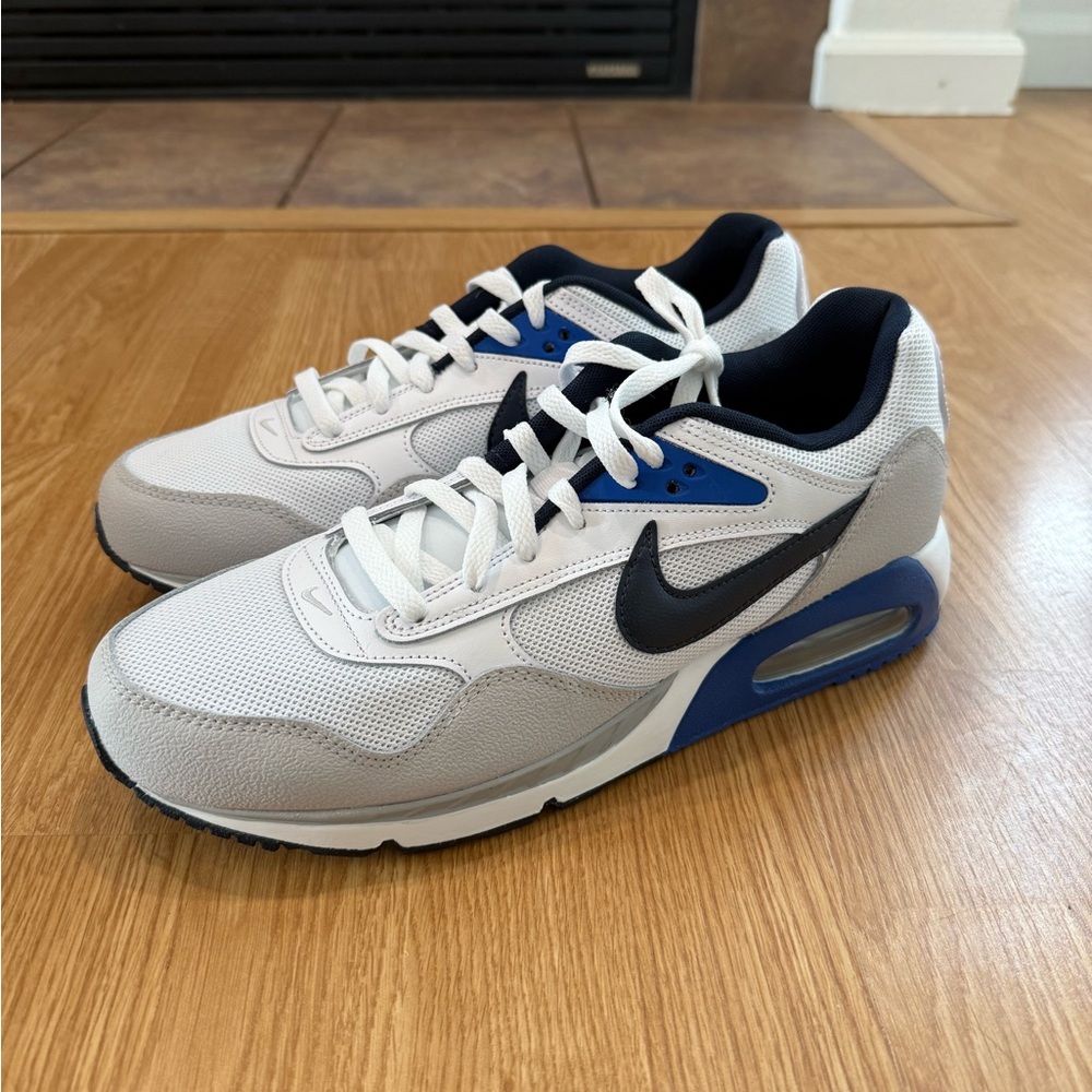 Nike Air Max White Blue Black Men’s Size 11.5 Sneakers NWOT